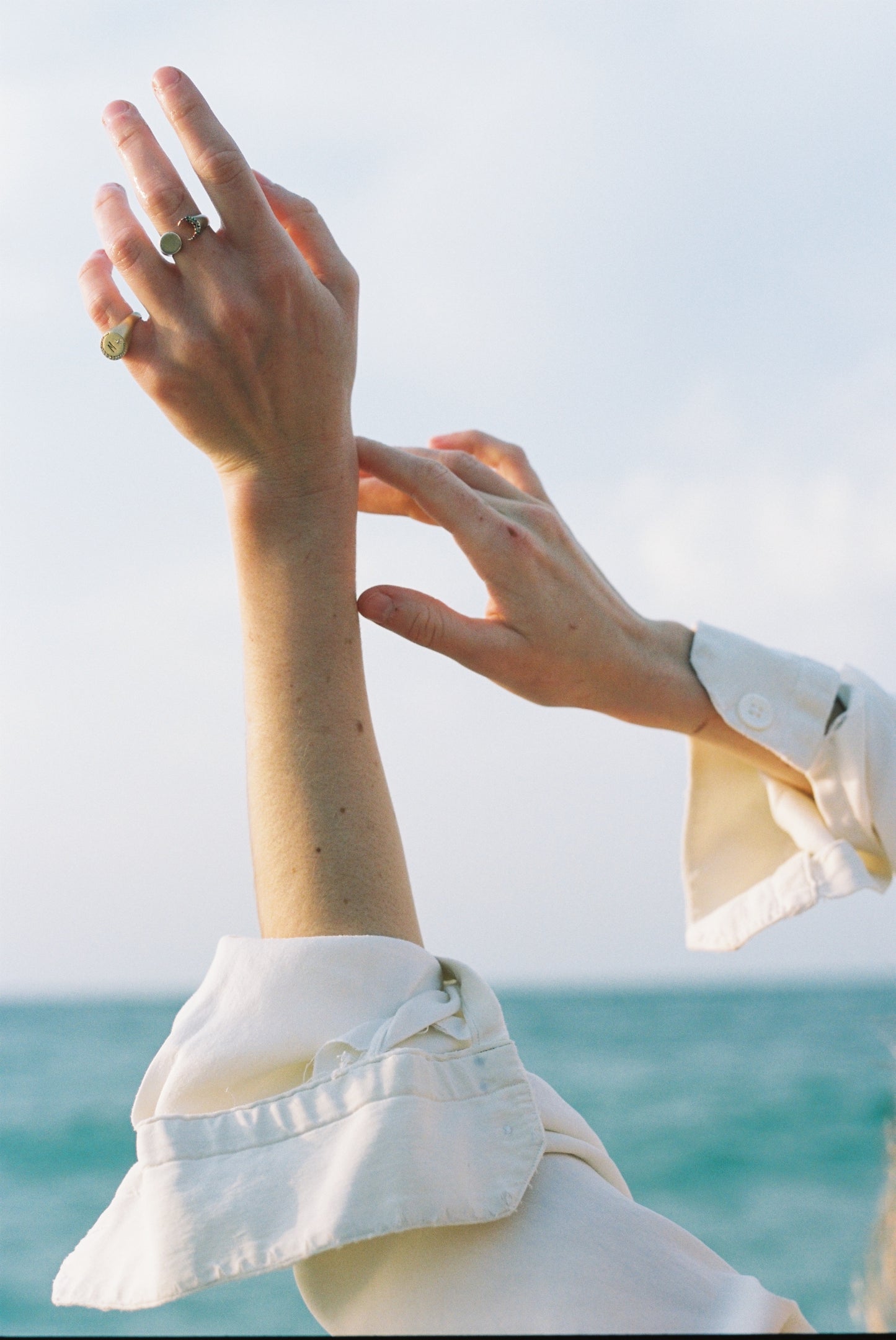 FULL MOON Ring (Diamonds)