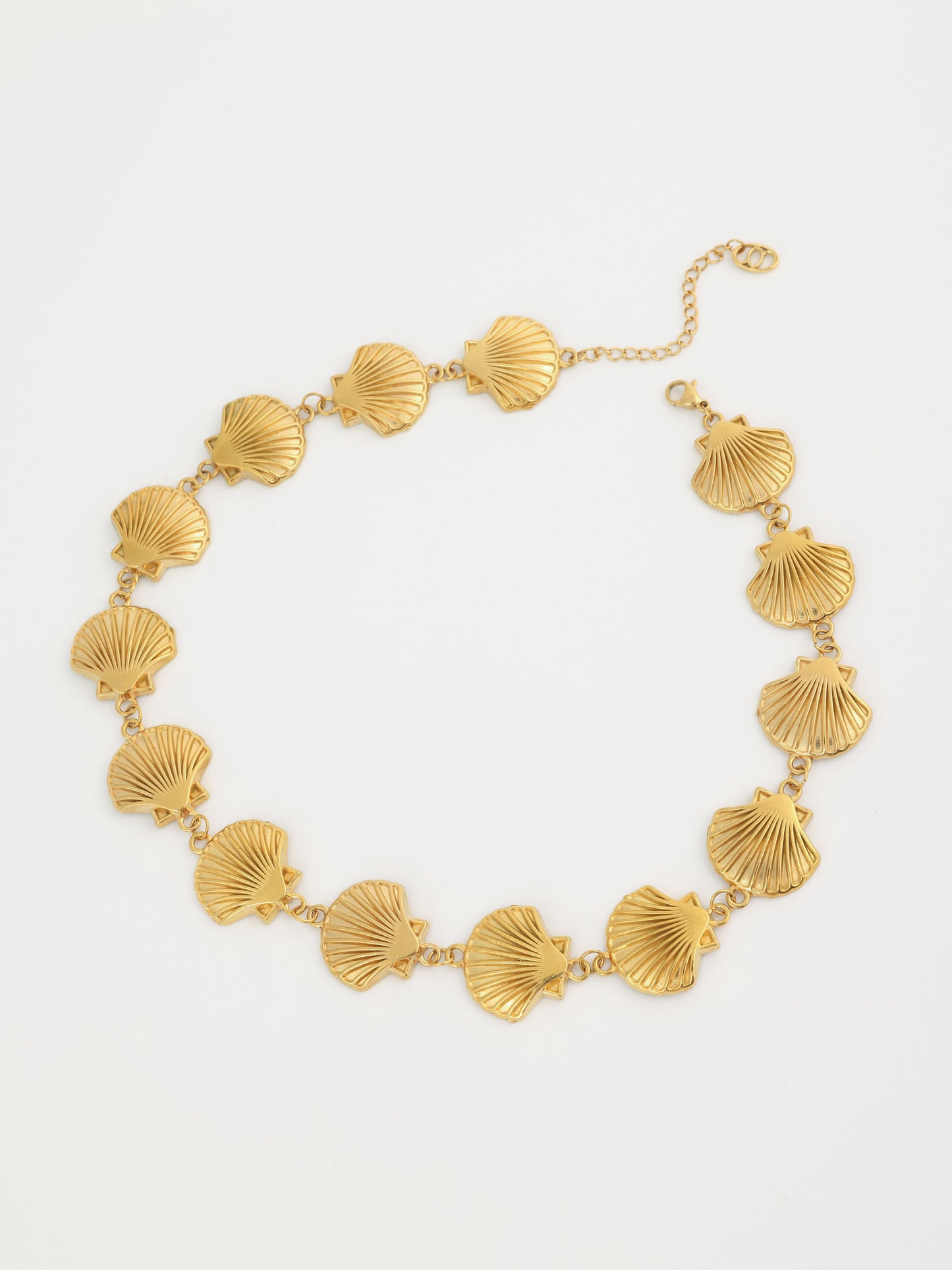 SHELL BABE NECKLACE