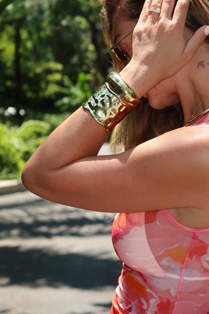 Motion cuff